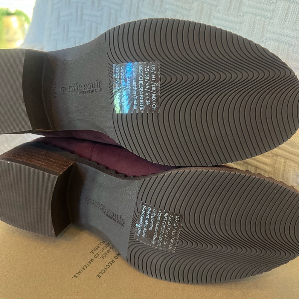 Gentle Souls by Kenneth Cole Burgundy Suede Chelsea Boots - Picture 2 of 4